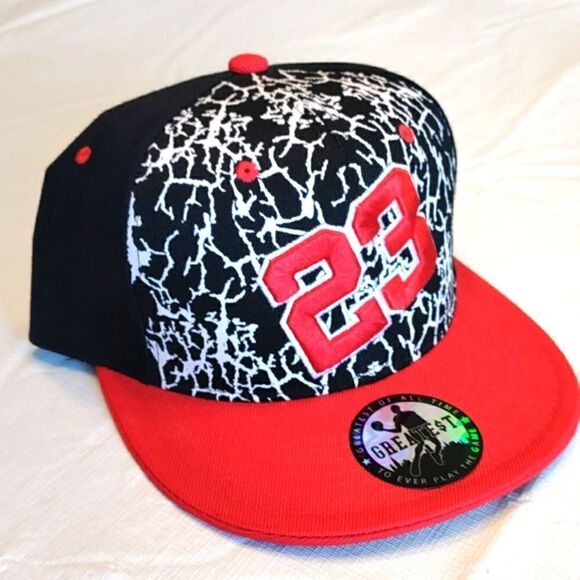 Michael Jordan Bulls Hat - Picture 3 of 9
